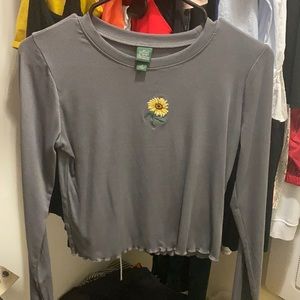 Gray crop top with flower